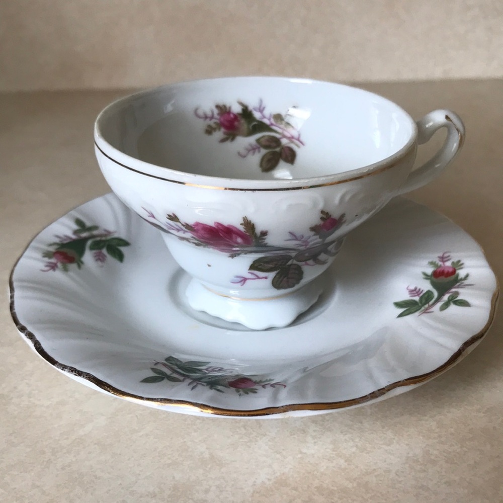 Lynns teacup and saucer